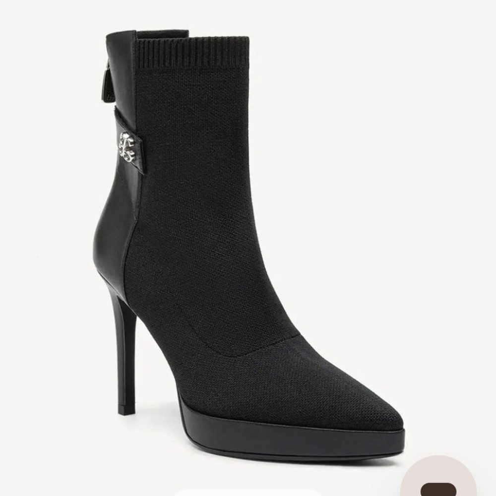 COSY ISLAND Black SassyMove Pointed Toe High Heel Ankle Boots size 8
